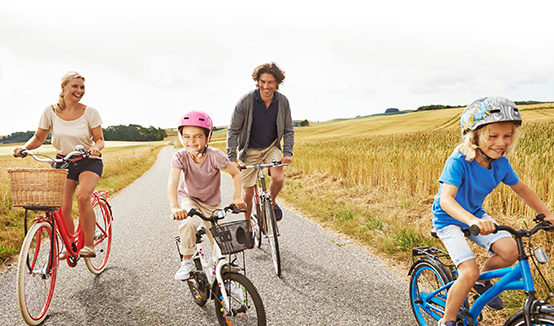 14892725_2_Family_Bike_Ride